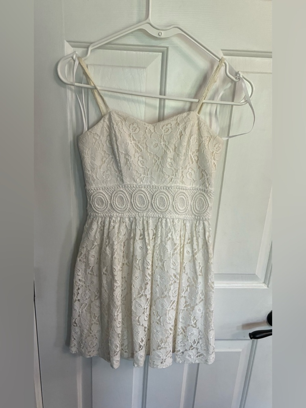 Iz Byer Cream Lace Spaghetti Strap Mini Dress